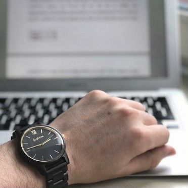 Наручные часы Black Luxe из дерева c гравировкой