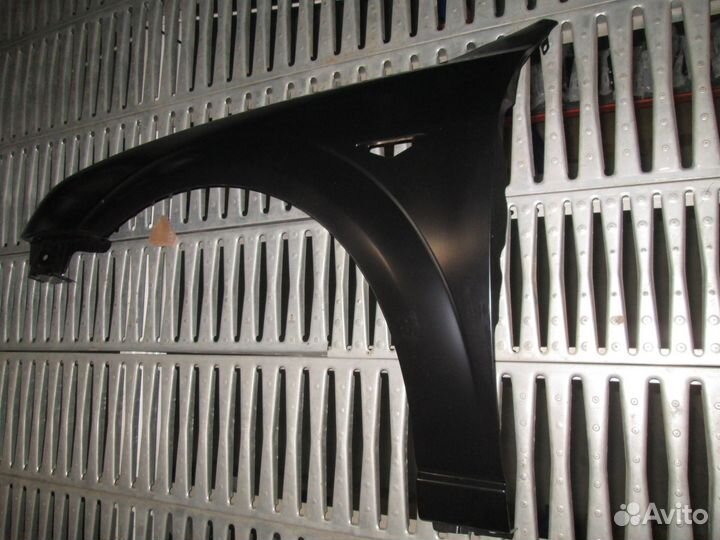 Крыло левое Ford Mondeo III (B4Y) 00-07