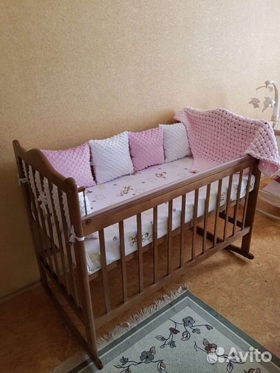 Декоративные подушки, бортики на детскую кроватку