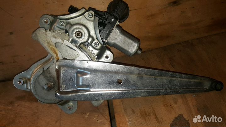 Стеклоподъемник