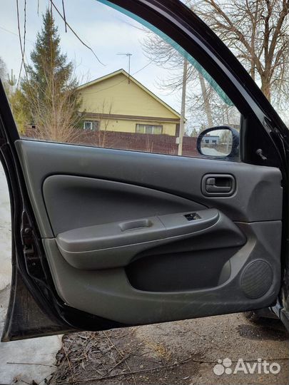 Nissan Almera Classic 1.6 МТ, 2012, 179 000 км