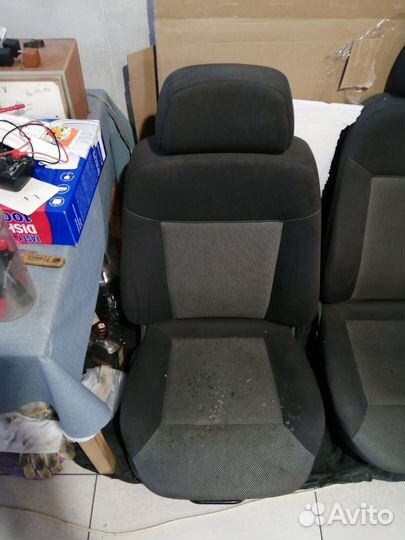 Передние сиденья Опель Астра h