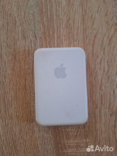 Чехол и аккумулятор магнитный для iPhone 10