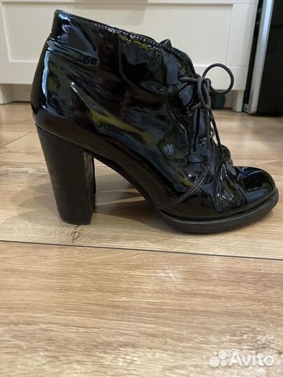 Ботильоны лакированные. 38 размер. Нат.кожа