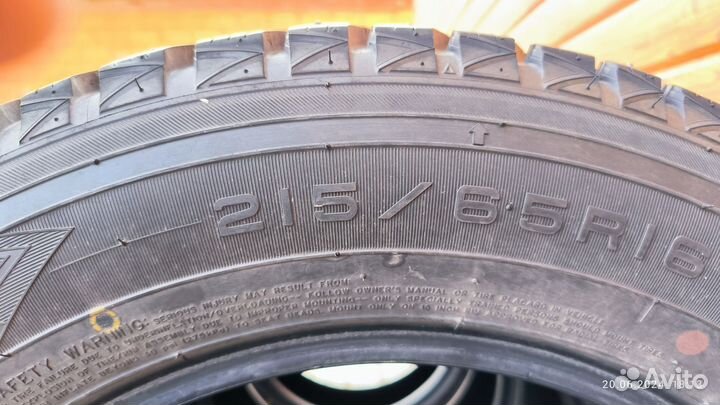 Maxxis Premitra Ice Nord NS5 215/65 R16