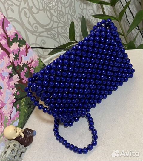 Сумки из бусин, ожерелья, заколки, серьги, кулоны