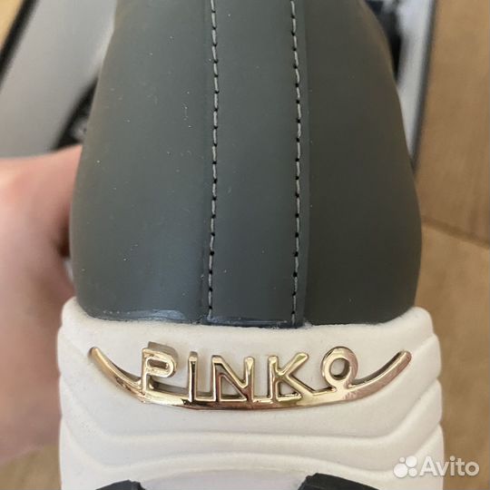 Женские кроссовки Pinko