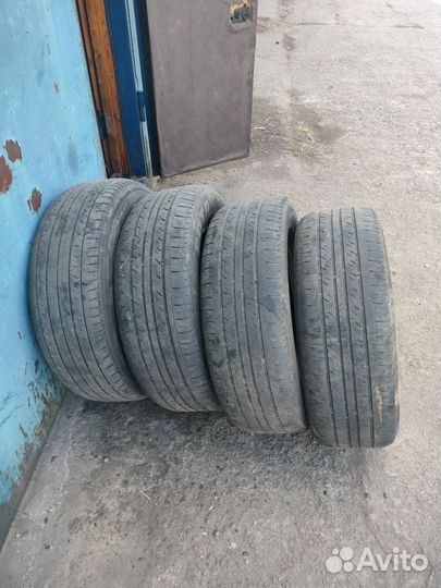 Шины 215 65 16 летние бу