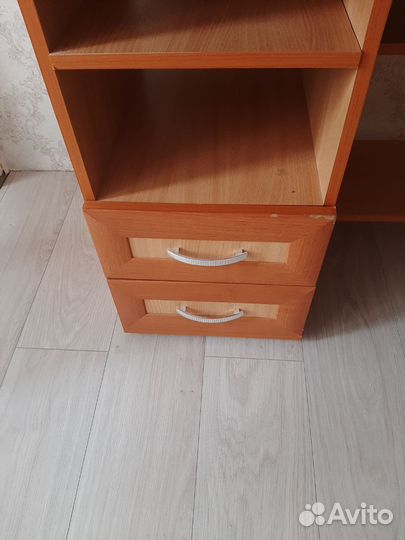 Компьютерный стол и стул