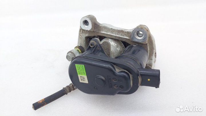 Суппорт тормозной задний правый Kia K5 DL3 G4KN