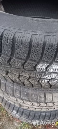 Pirelli Winter Ice Control 215/65 R16