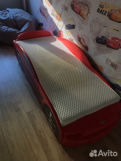 Кровать машинка с матрасом