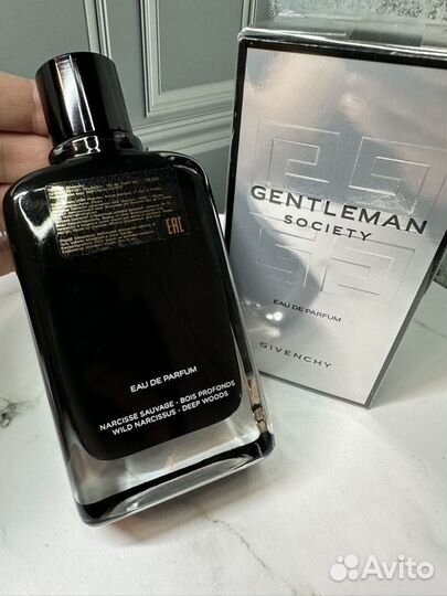 Gentleman Society Givenchy