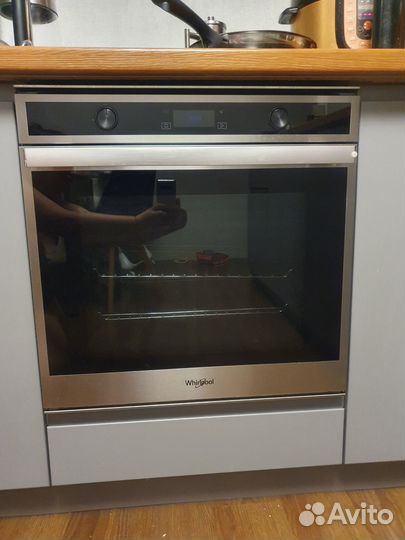 Встраиваемый духовой шкаф Whirpool (Италия)