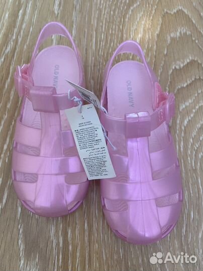 Сандали для девочки новые