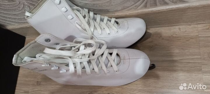 Коньки фигурные