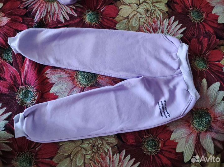 Спортивный костюм для девочки 134-140