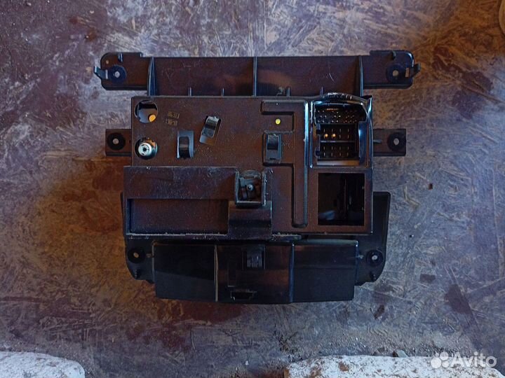 Магнитола с рамкой на opel omega b