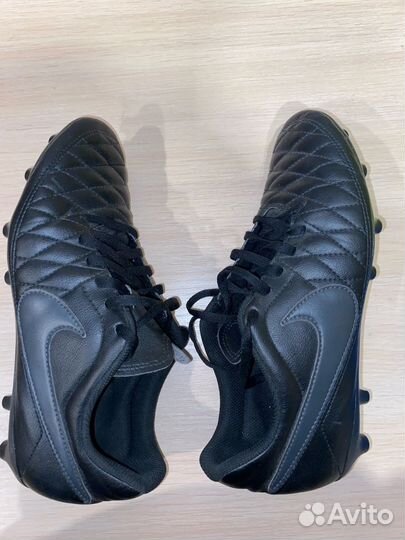 Футбольные бутсы nike
