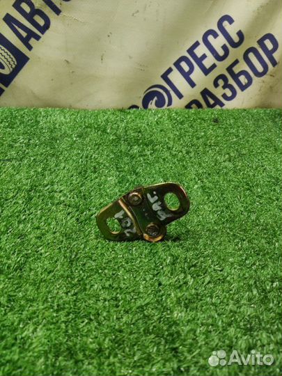 Ответная часть замка багажника Mitsubishi Lancer 9