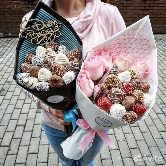 Съедобные букеты из клубники