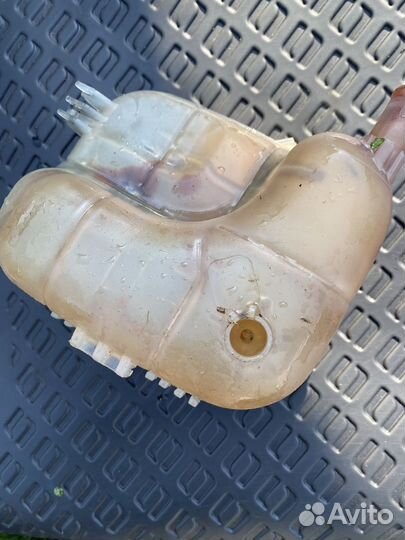 Расширительный бачок opel astra h gm с крышкой
