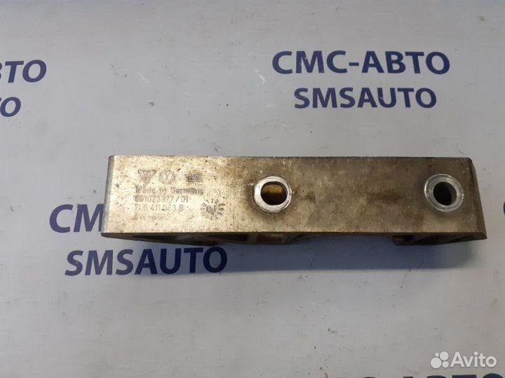 Кронштейн стабилизатора передний Porsche Cayenne