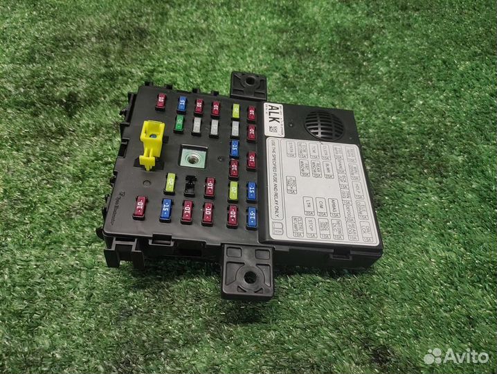 Блок предохранителей салонный Chevrolet Spark (M3