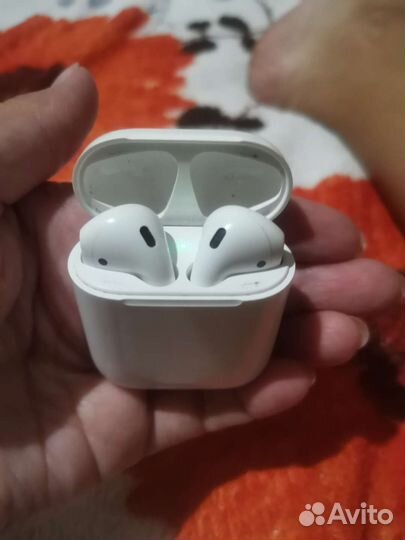 Беспроводные наушники apple airpods