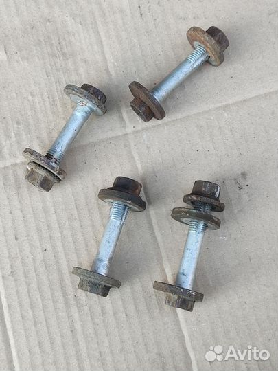 Болт развальный задний bmw x5 e53