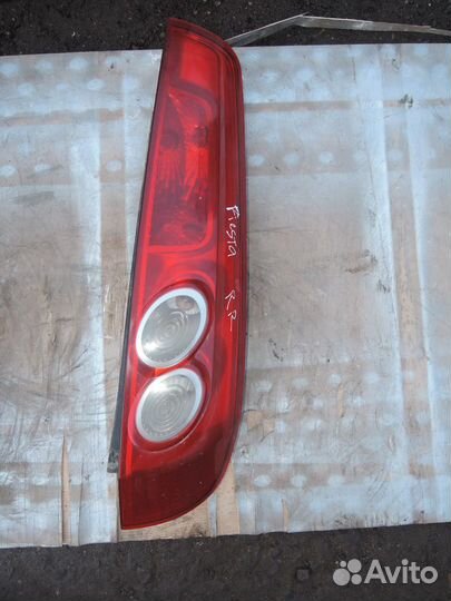 Фонарь задний правый для Ford Fiesta 2001-2008