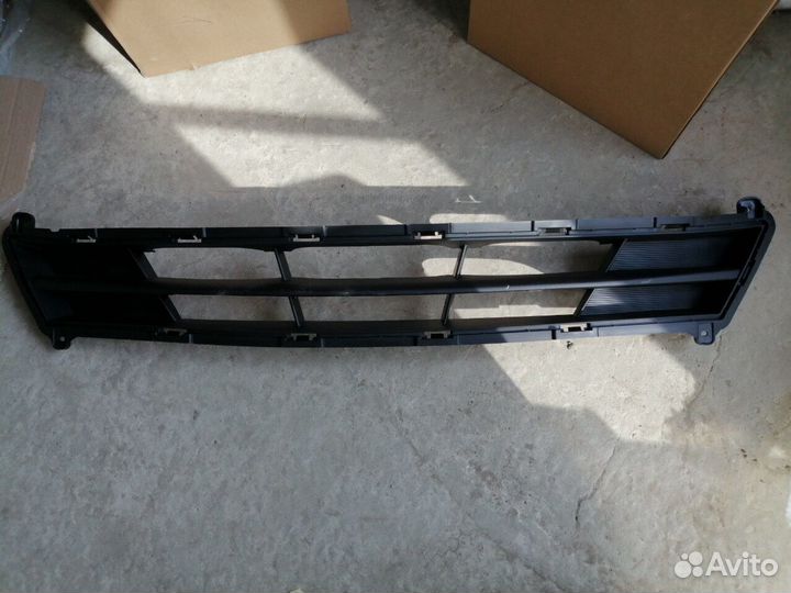 Решетка бампер Hyundai Solaris рест