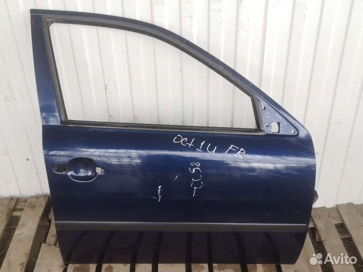 Дверь передняя правая Octavia tour