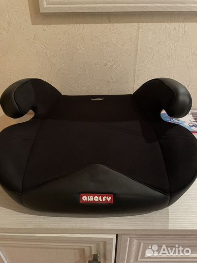 Детский бустер автомобильный в зорошем состоянии