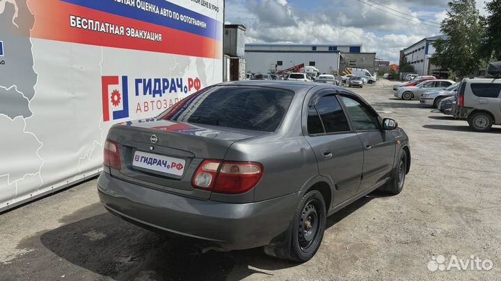 Подстаканник Nissan Almera (N16) 68430-BN800