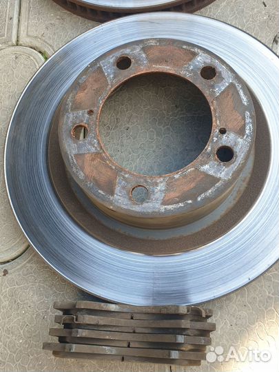 Тормозные диски и колодки lexus570 LC200 Tundra