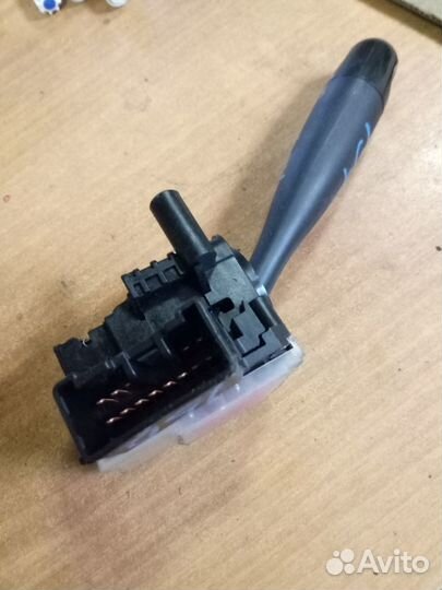 Переключатель поворотов toyota platz-vitz