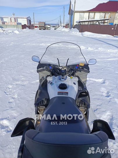 Снегоход Yamaha Venture