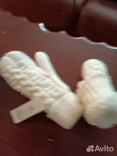 Варежки и перчатки новые