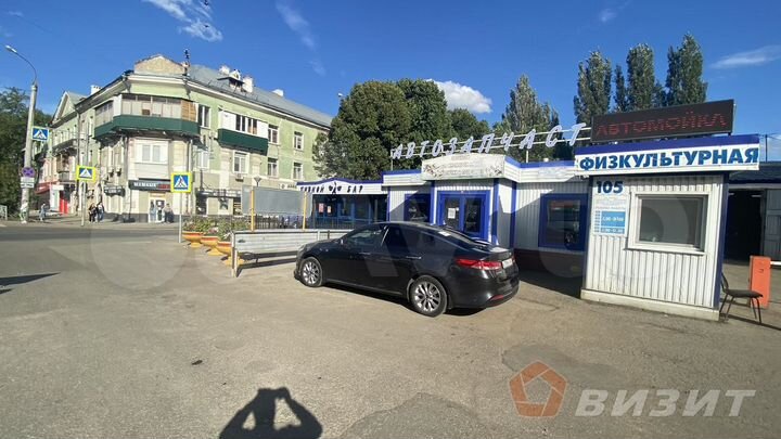 Магазин автозапчастей, рядом с автосервисом