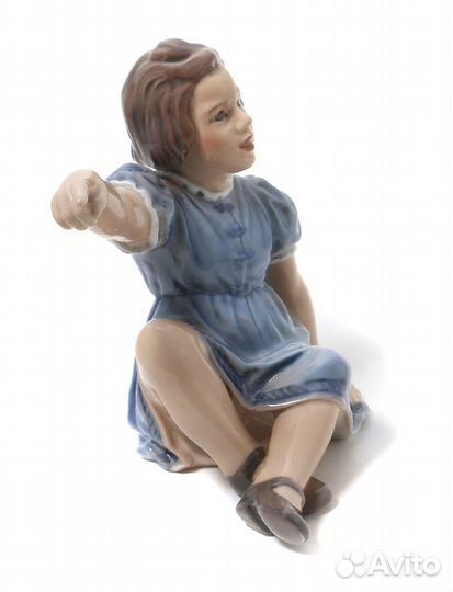 Фарфоровая фигура 