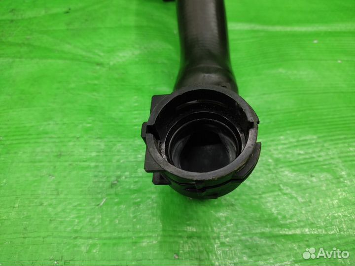 Патрубок радиатора нижний 2.0 VW Tiguan 2007-2016