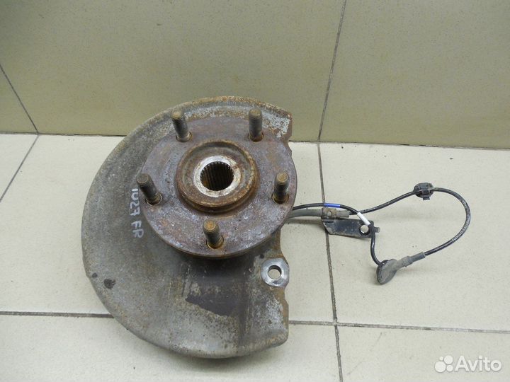 Кулак поворотный передний правый Outlander (GF) 20