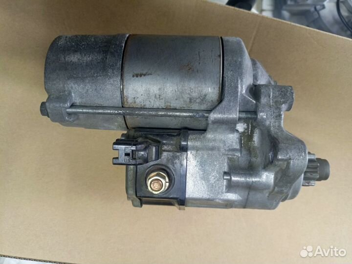 Стартер на двигатель 2UZ