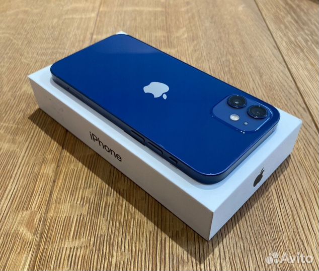iPhone 12, 64 ГБ