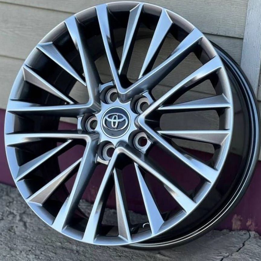 Литые диски Toyota 7×R18 5×114.3