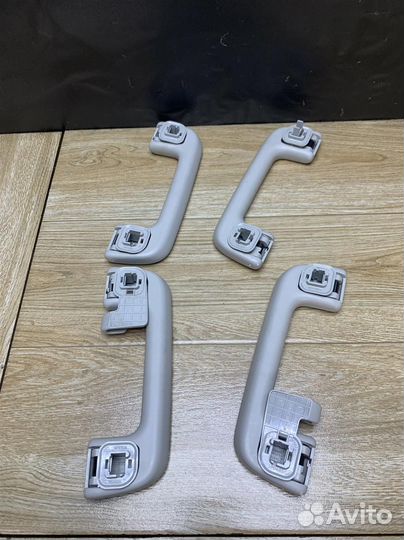 Ручка потолочная Toyota Rav4 40