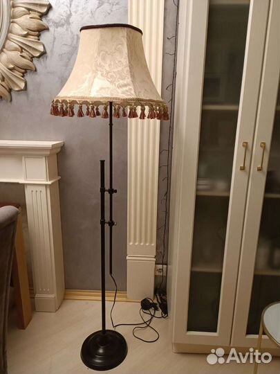 Торшер напольный
