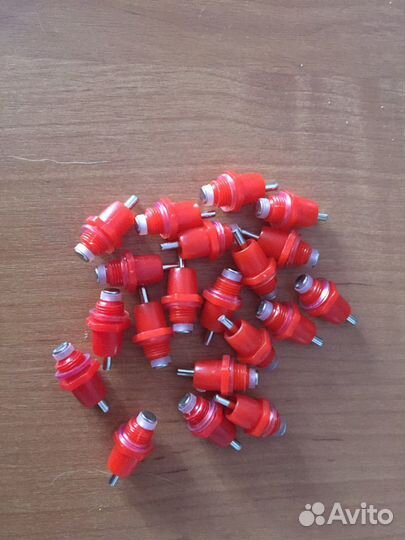 Поилки Ниппельные поилки Кролики, курицы