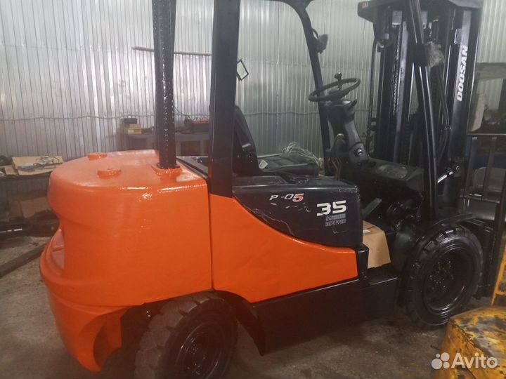 Вилочный погрузчик DOOSAN D35C-5, 2015